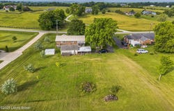 1524 Lawrenceburg Rd, Bloomfield, KY 40008
