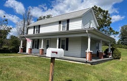 239 Boxwood Street, Glade Spring, VA 24340