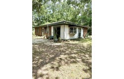 32031 Shelly Dr, Springfield, LA 70462