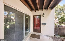 304 OLD FORGE Crossing, DEVON, PA 19333