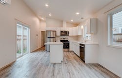 1020 3RD AVE, Castle Rock, WA 98611