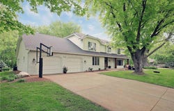 17930 2nd Avenue N, Plymouth, MN 55447