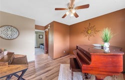 5604 Perry Hills Drive SW, Canton, OH 44706
