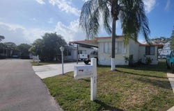 4198 70th Road, west Palm Street, FL 33404