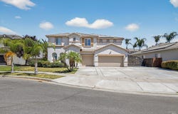 3034 W Clinton Court, Visalia, CA 93291