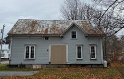 11 Summer Street, Skowhegan, ME 04976