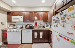 131 CHELSEA CIRCLE, CLEMENTON, NJ 08021
