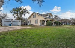 306 S Cleveland, Meridian, TX 76665