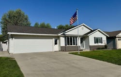 1629 Oakwood Drive, Carroll, IA 51401