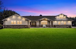 241 Willetts Lane, West Islip, NY 11795