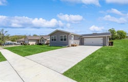 215 N lincoln Street, Osceola, IA 50213