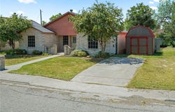 1205 Wyoming Street, Alice, TX 78332