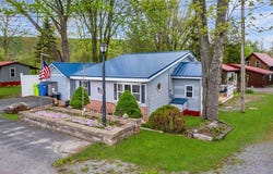 21 S Lake Road, DeRuyter, NY 13052