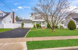 345 N Wisconsin Avenue, Massapequa, NY 11758