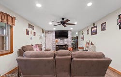 214 Higdon Lane, LaFollette, TN 37766