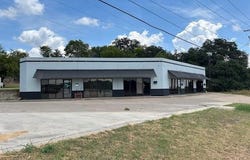 1801 Southeast Parkway, Azle, TX 76020