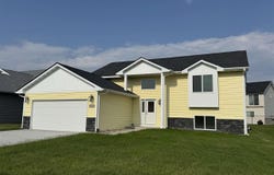 2206 Anchorage Drive, North Mankato, MN 56003