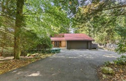 182 S Peninsula Drive, Central City, PA 15926