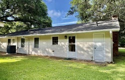 4425 Oak Avenue, Moss Point, MS 39563