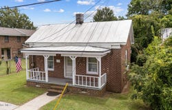 109 E South Street, Kinston, NC 28501