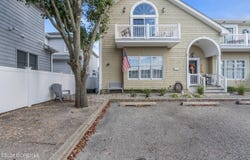 803 Grand Central Avenue, Lavallette, NJ 08735
