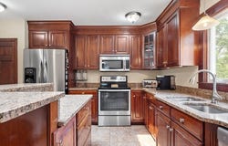 6 Clover Hill Drive, Chelmsford, MA 01824