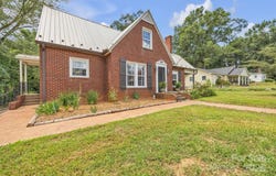 103 7th Street NW, Taylorsville, NC 28681