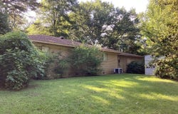 558 Holland Avenue, Philadelphia, MS 39350