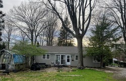 8193 Forest Lane, Mentor, OH 44060