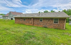 414 Dobyns St, Galax, VA 24333