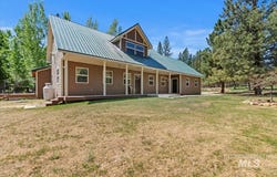 1 Middlefork Circle, Garden Valley, ID 83622