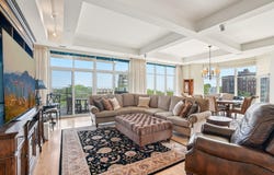 1313 N Franklin Pl, Milwaukee, WI 53202