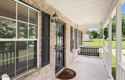 7825 Pedigo Rd, Knoxville, TN 37938
