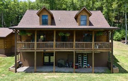 567 Weeks RD, Floyd, VA 24091