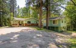 424 Roan Drive, Grants Pass, OR 97526