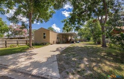 3308 Catalpa Street, Victoria, TX 77901