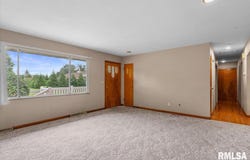 209 SUNSET Drive, Virden, IL 62690