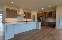 702 Lakeview Ct, Tiffin, IA 52340