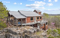 100 Tazewell, Norfork, AR 72658