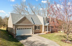 300 Chestnut Street, Pearisburg, VA 24134