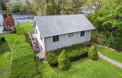 25 Ten Eyck Avenue, Greenwood Lake, NY 10925