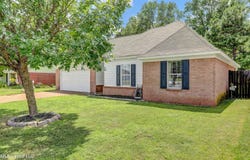 5623 W Avalon Drive, Horn Lake, MS 38637