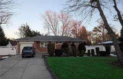 209 Brentwood Parkway, Brentwood, NY 11717