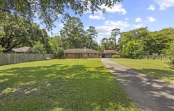 127 CR 1300, Warren, TX 77664