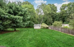 2 Fells Ln, Mount Olive Twp., NJ 07836-4411