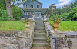 910 S Valley Avenue, Olyphant, PA 18447