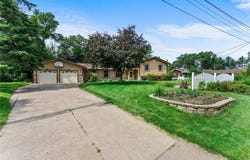 331 Sunset Lane N, Cambridge, MN 55008