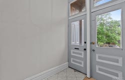 1725 Oregon Place, St Louis, MO 63104