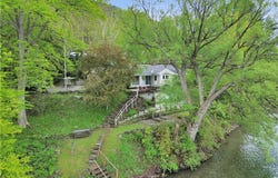 63 Lakeview Drive N, Middlefield, NY 13326