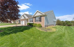 4662 Helmsworth Drive NE, Canton, OH 44714
